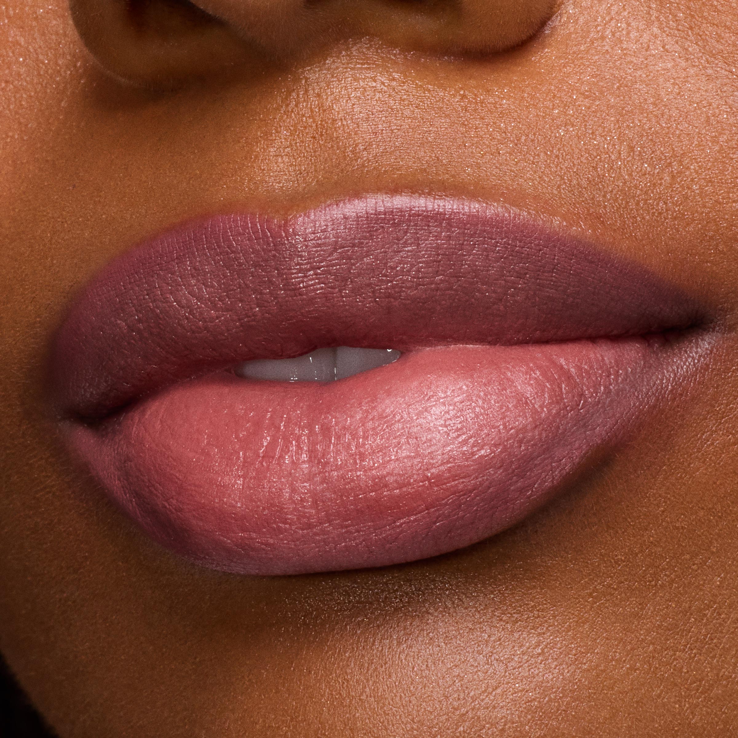 Veiiapparel Anti-Hero Lipstick – Bold Matte Power Look - Image 5