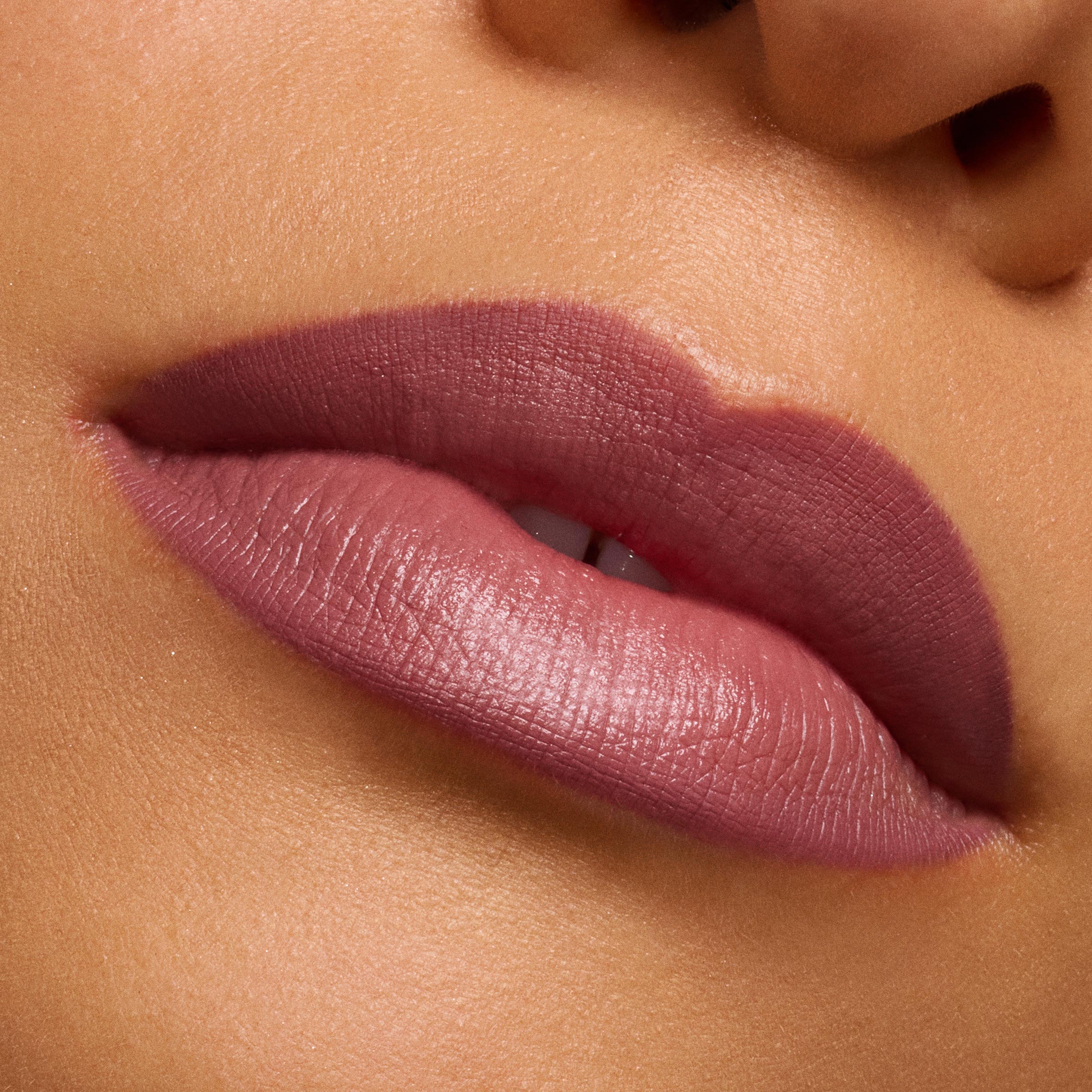 Veiiapparel Anti-Hero Lipstick – Bold Matte Power Look - Image 3