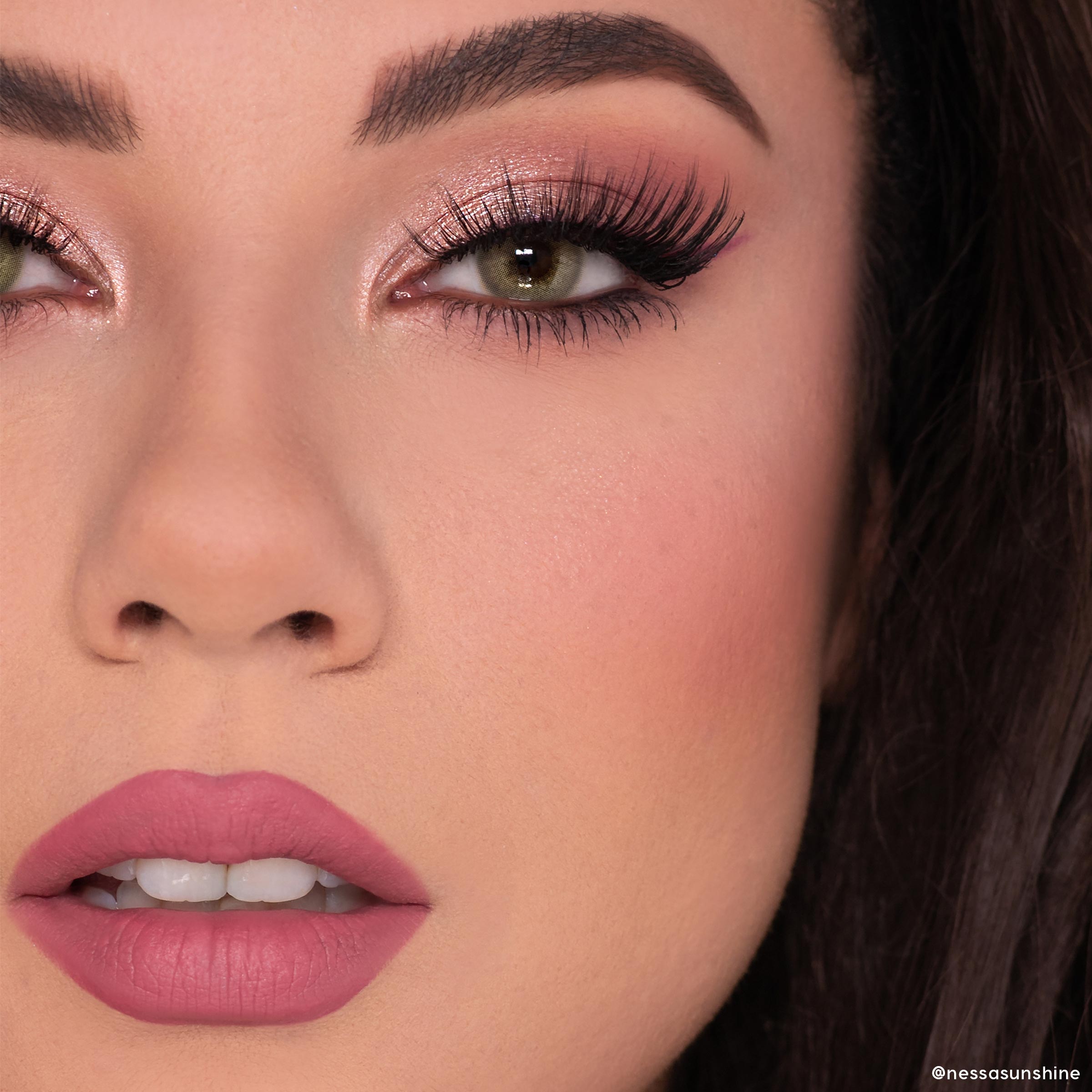 Veiiapparel Heart to Heart Lipstick – Warm, Romantic Matte Shade - Image 3